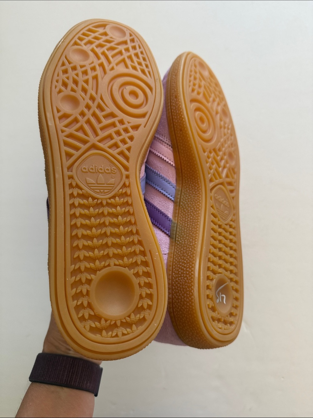 Adidas Handball Espezial Lavender Pink Suede Sneakers with Blue Stripes size 10 - Picture 3 of 5